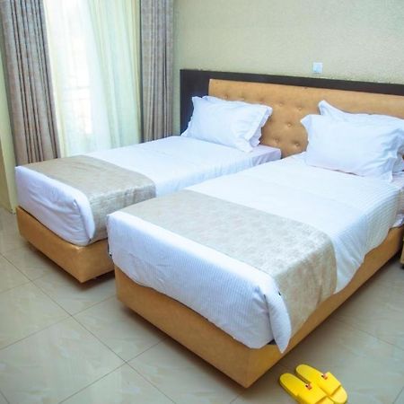 Quality Inn Hotel Kigali Exteriör bild