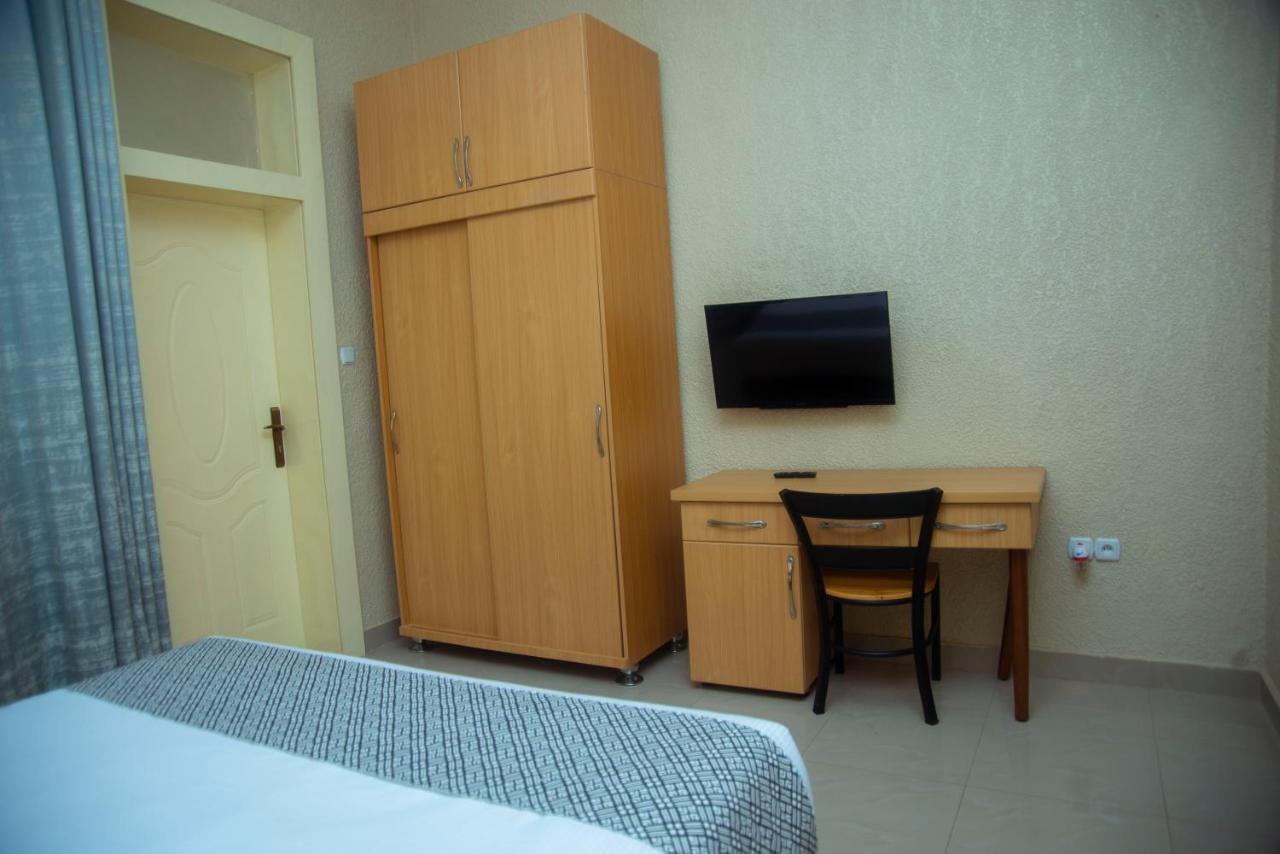Quality Inn Hotel Kigali Exteriör bild