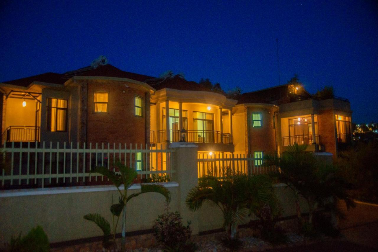 Quality Inn Hotel Kigali Exteriör bild