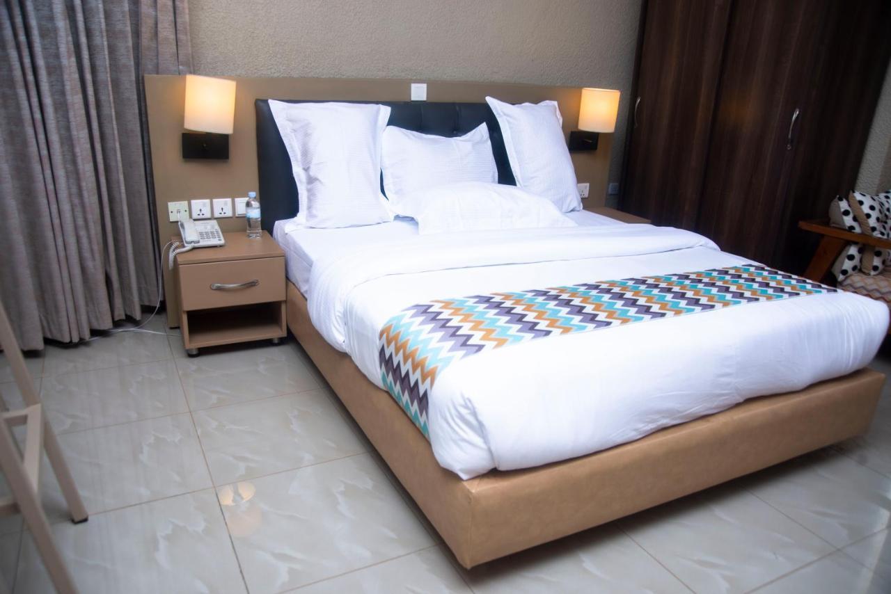 Quality Inn Hotel Kigali Exteriör bild