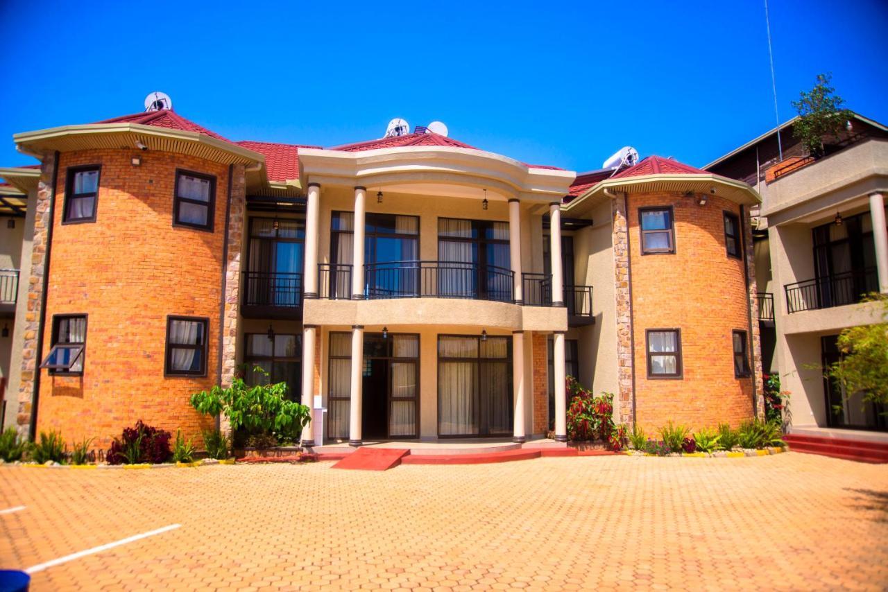 Quality Inn Hotel Kigali Exteriör bild