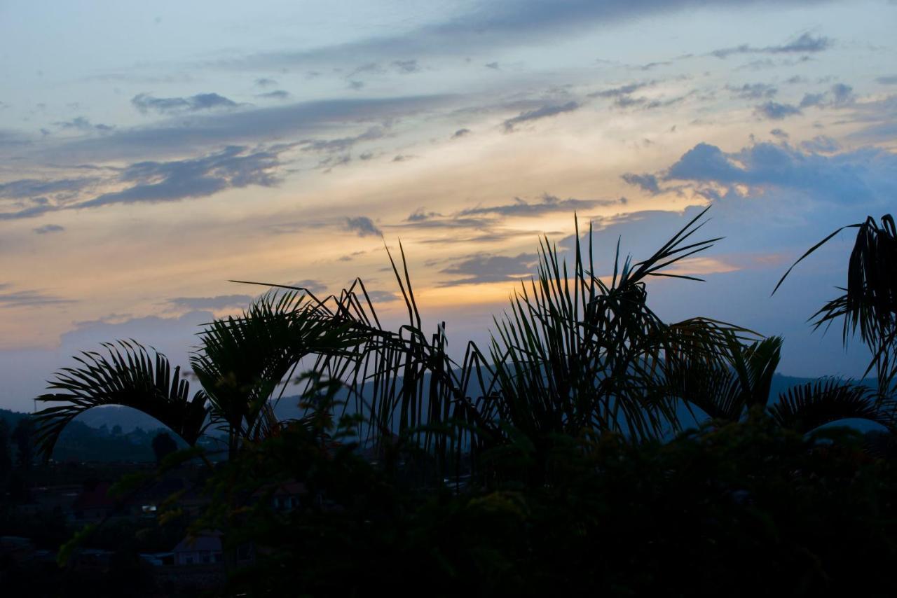 Quality Inn Hotel Kigali Exteriör bild