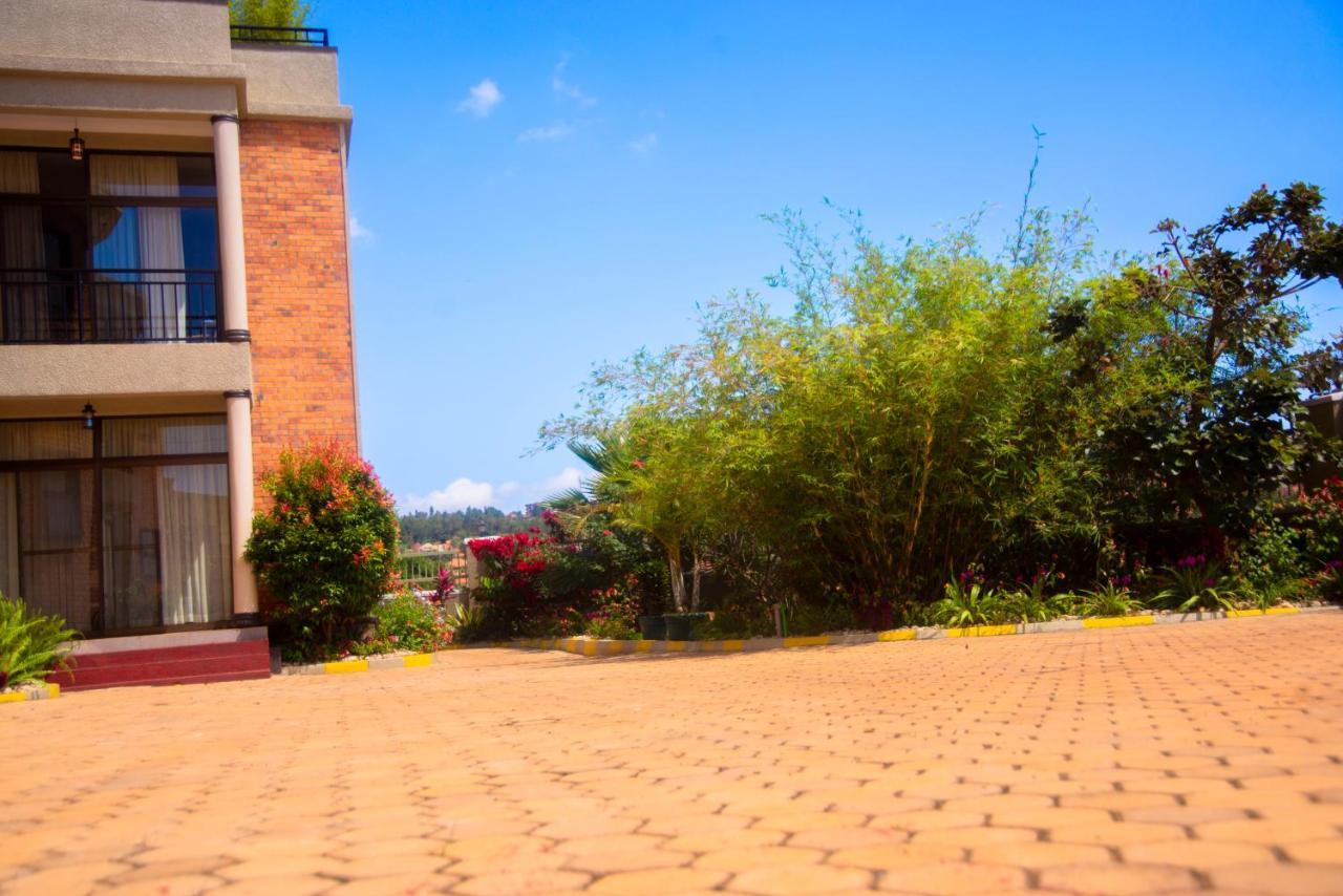 Quality Inn Hotel Kigali Exteriör bild