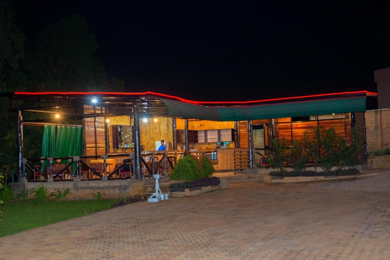 Quality Inn Hotel Kigali Exteriör bild